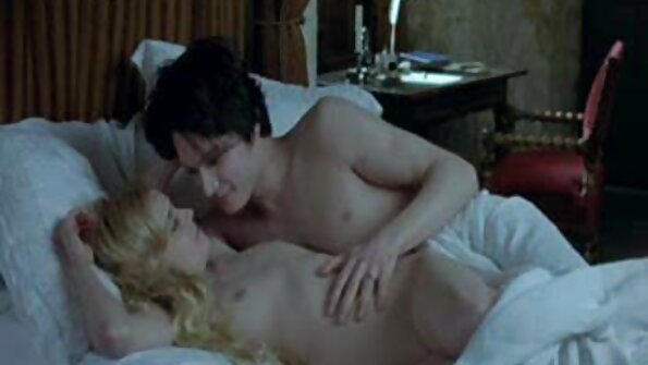 Langhåret anal tøs vil have noget bagdørsaction med det samme