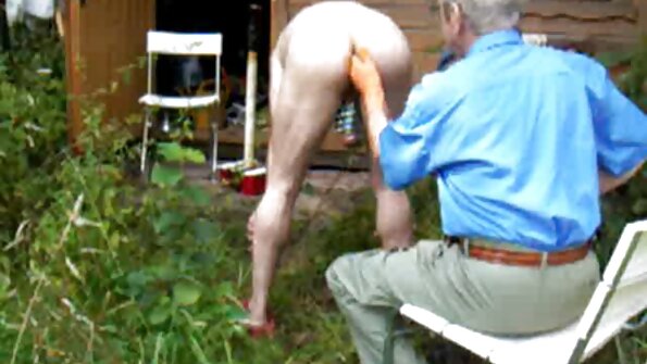 Sexede store naturlige bryster gør det ekstra sjovt at fange hende