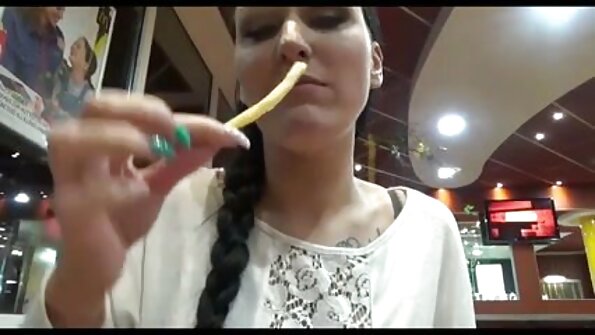 God kæreste går i seng med sin mand og bliver kneppet