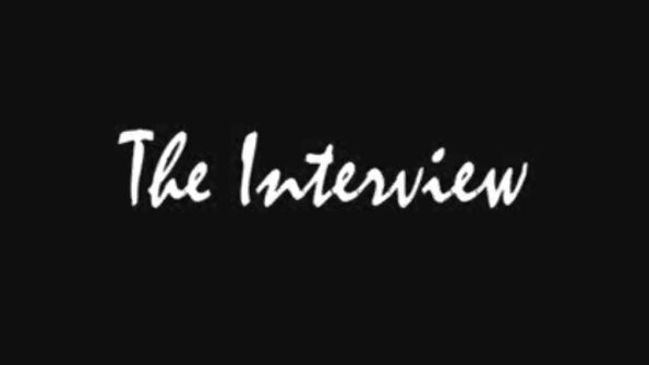 Husmor og hendes fantastiske bryster i en udendørs fuck-scene