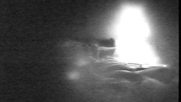 Frøken kan lide haven til sin nye kæreste og er klar til udendørs sex