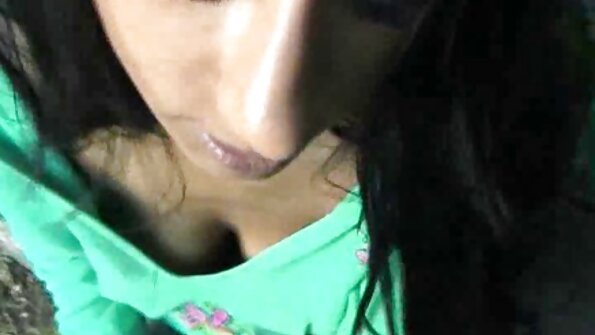 Uforudsigelig ingefær bliver analt ydmyget i en stor seng