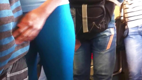 En brunette, der kan lide at holde sig i form, bliver kneppet af sin træner