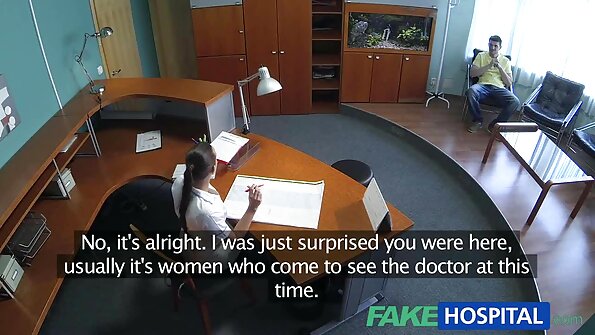 Fyr frister glimrende liderlig orientalsk kærlighed, der ejer sin mund