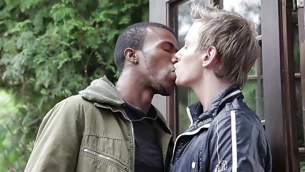 Blonde engel har brug for noget kærlighed og seksuel underholdning