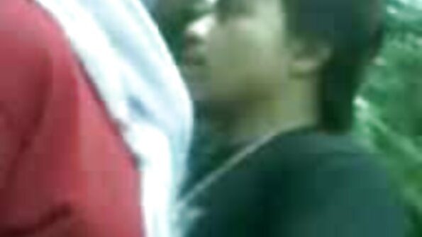 Pretty demonstrerer, at hun er skør i sengen og aldrig kan stoppe