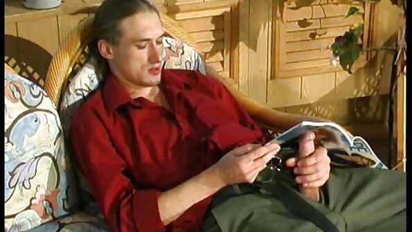 Teenager får penis i sit lille røvhul for første gang