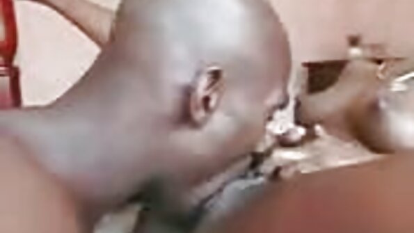 Sara St Clair har en masse sexlegetøj til kæresten Brandi Bae