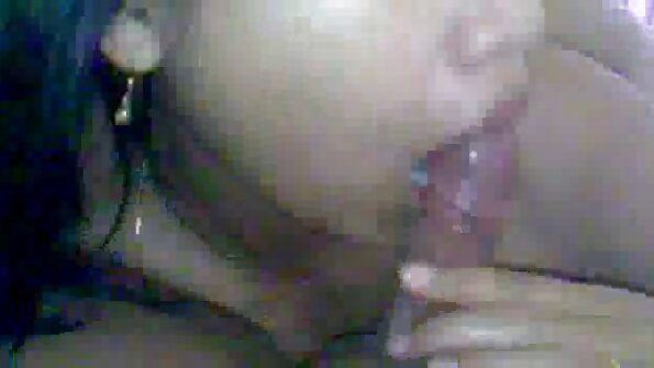 Blondhåret tæve får to pik i sine umættelige slidser