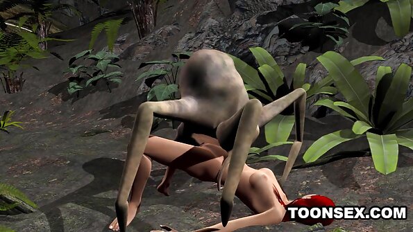 Naturlig barmfagre brunette vil have den store knogle i sit støvlehul