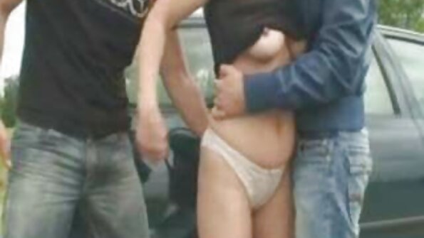 Smukke blå øjne på hans smukke hanesuckende kæreste