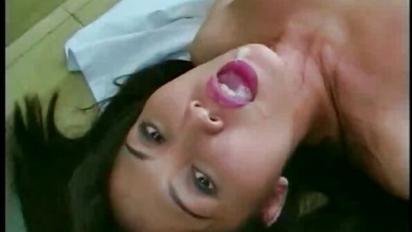 Vidunderlig elskovsscene af ungt dejligt par