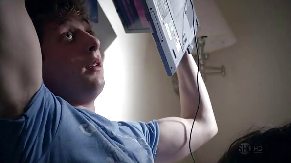 Hot Latina mademoiselle nyder ekstrem sød nærhed